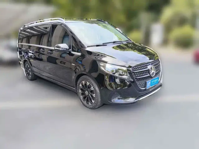 Mercedes-Benz Mercedes-Benz V-Class 2024 V 300 Premium Edition — Фото автомобиля 3