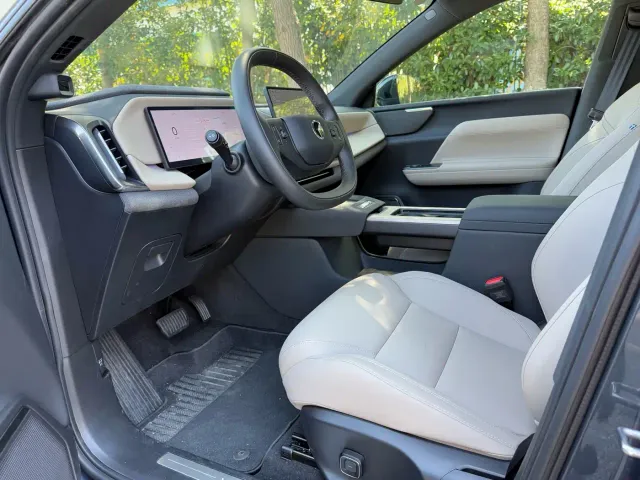 Volvo XC70 Plug-in Hybrid — Фото автомобиля 4