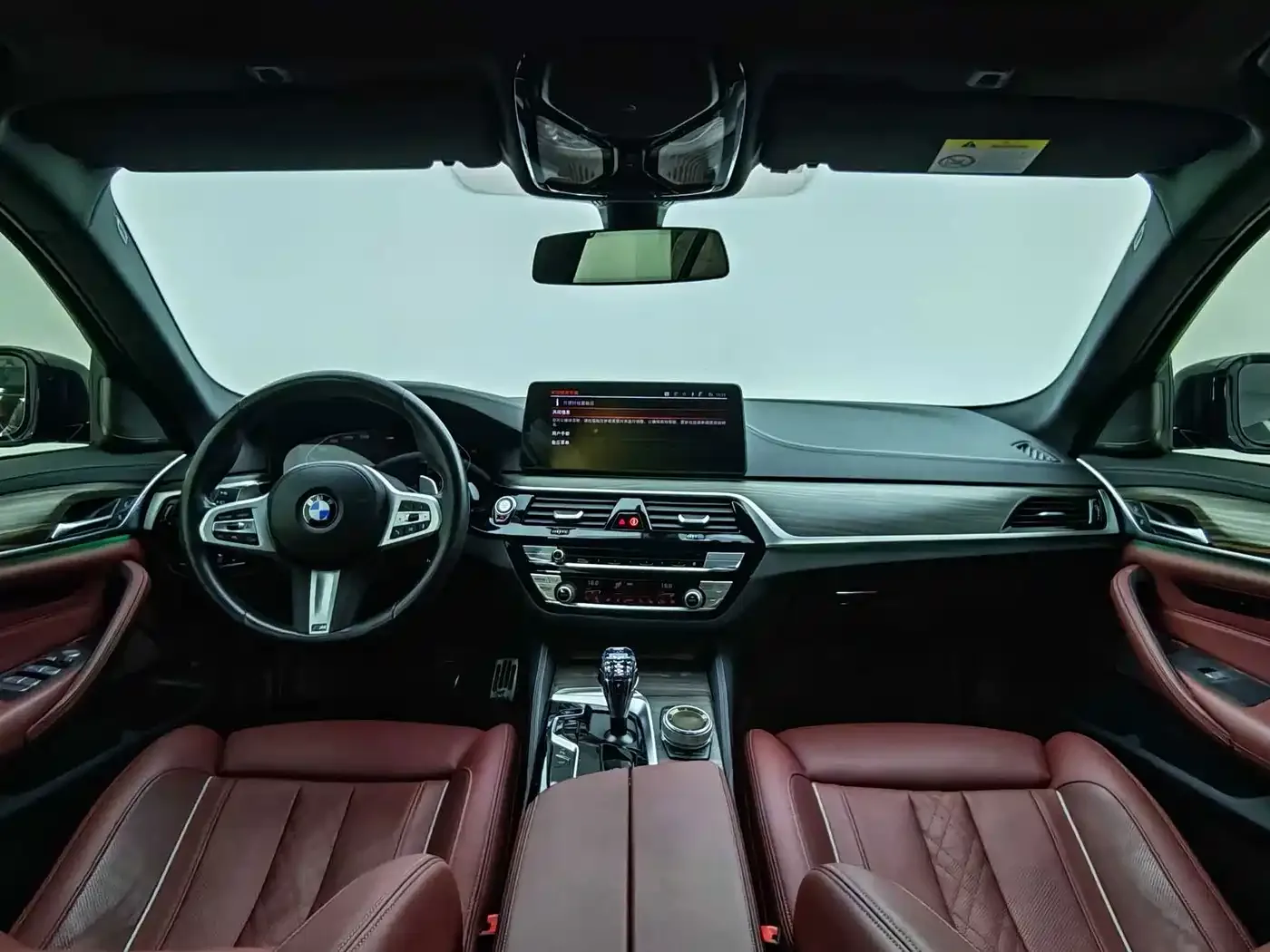 BMW BMW 5 Series 2022 530Li Exclusive M Sport Package — Фото автомобиля 11