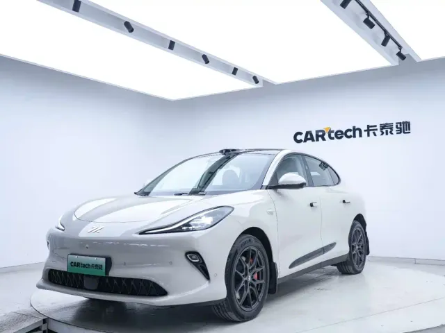IM Motors LS6 — Фото автомобиля 9