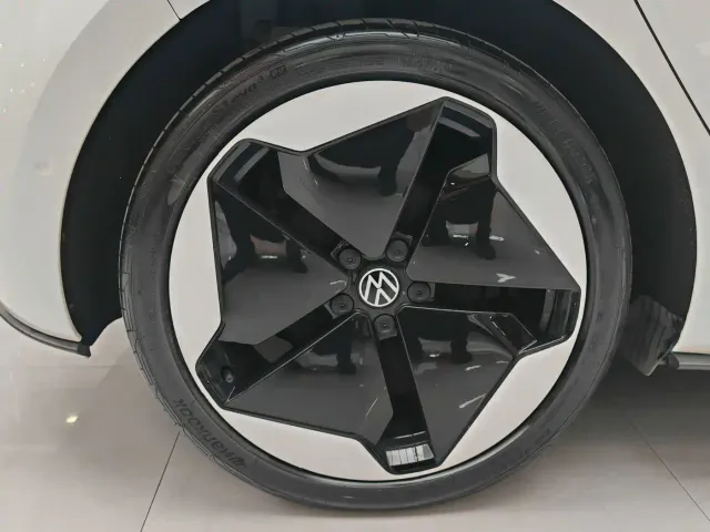 Volkswagen ID.3 — Фото автомобиля 13