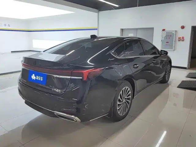 Buick LaCrosse — Фото автомобиля 3