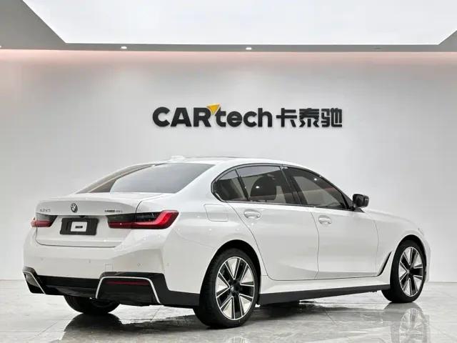 BMW i3 — Фото автомобиля 5