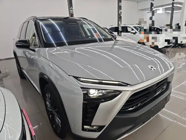 Nio ES8 — Фото автомобиля 21
