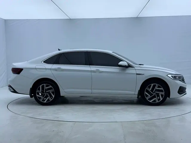 Volkswagen Sagitar — Фото автомобиля 9