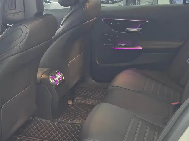 Mercedes-Benz C-Class — Фото автомобиля 7