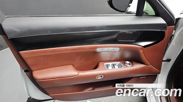 Genesis G90 — Фото автомобиля 16