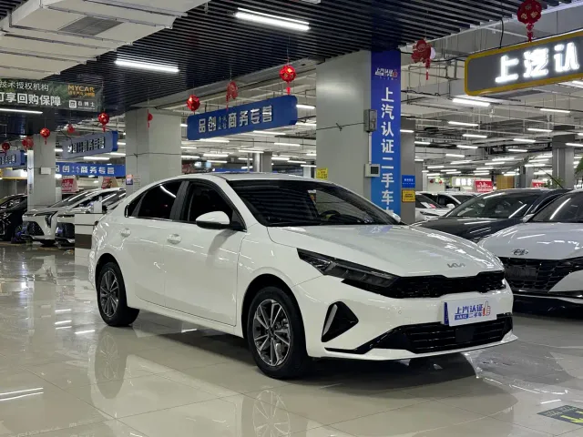 Kia K3 — Фото автомобиля 3
