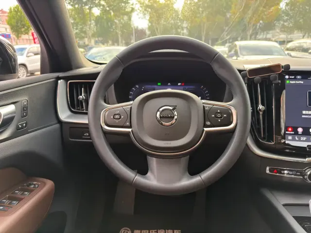 Volvo Volvo XC60 2025 B5 AWD Smart Luxury Edition — Фото автомобиля 12