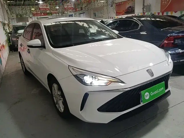 Roewe i5 — Фото автомобиля 3