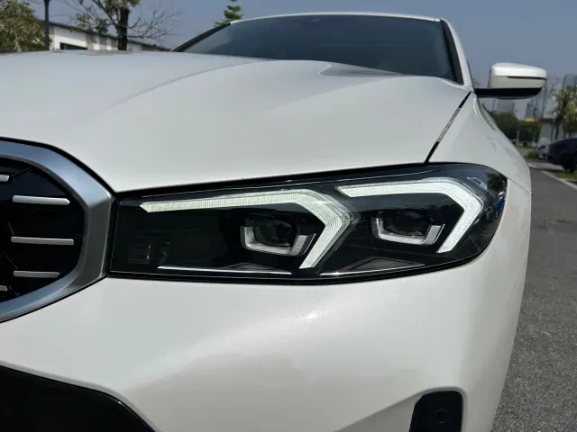 BMW 3 Series — Фото автомобиля 4