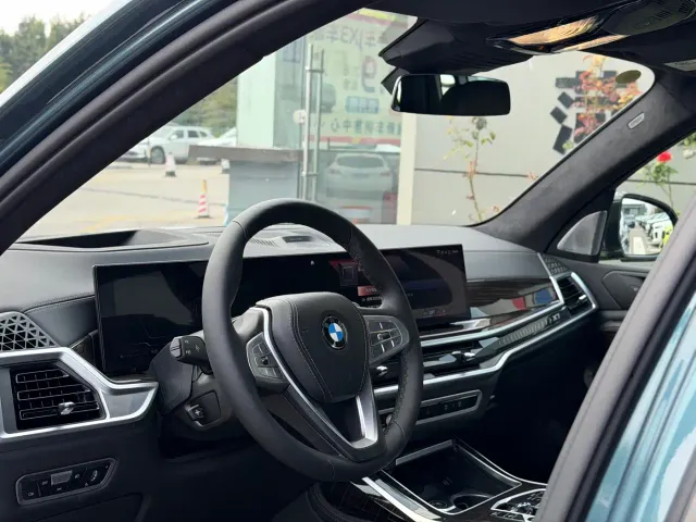BMW X7 — Фото автомобиля 15