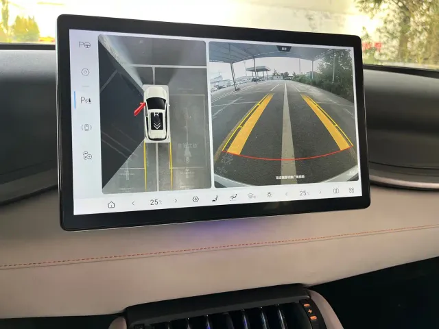 BYD Yuan PLUS — Фото автомобиля 21