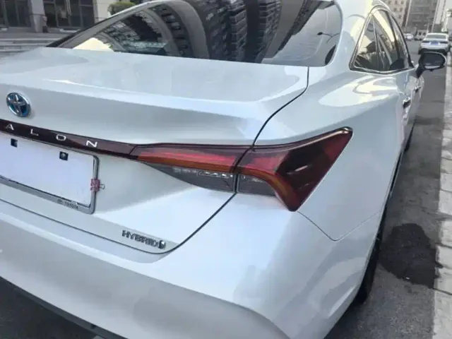 Toyota Avalon — Фото автомобиля 8