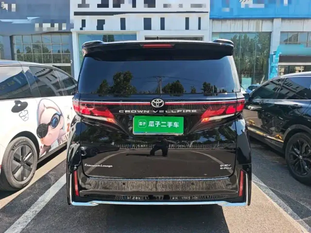 Toyota Vellfire — Фото автомобиля 5