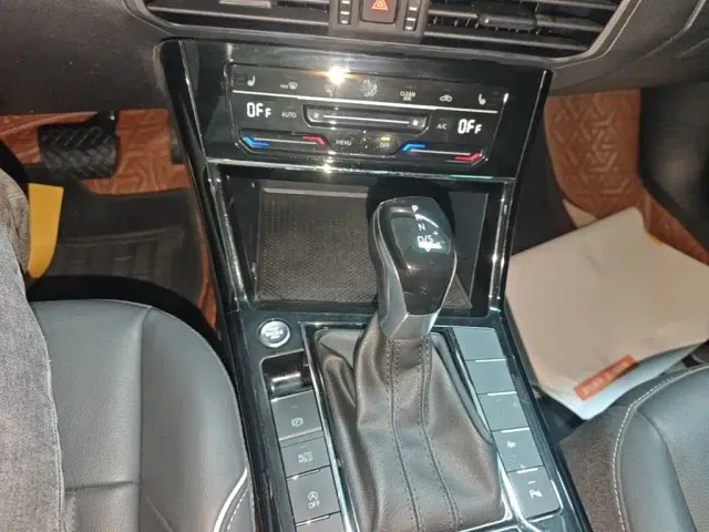 Volkswagen Passat 2022 330TSI Starlight Elite Edition — Фото автомобиля 13