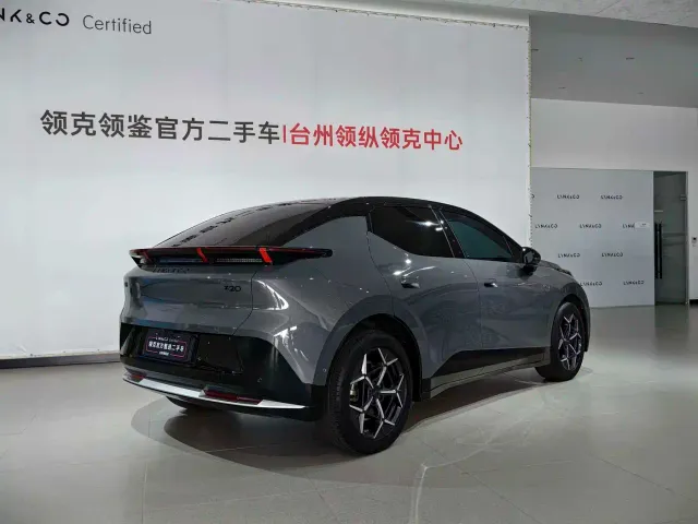 Lynk & Co Z20 — Фото автомобиля 6