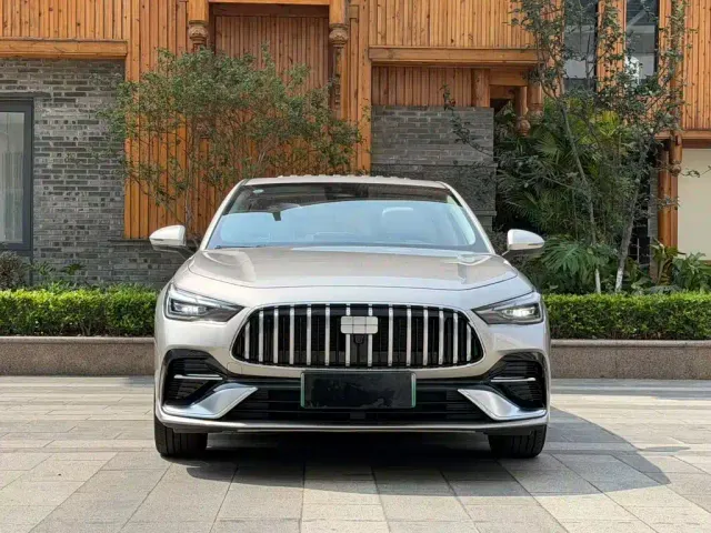 Geely Galaxy Galaxy Stellar 6 2025 Base Version — Фото автомобиля 2
