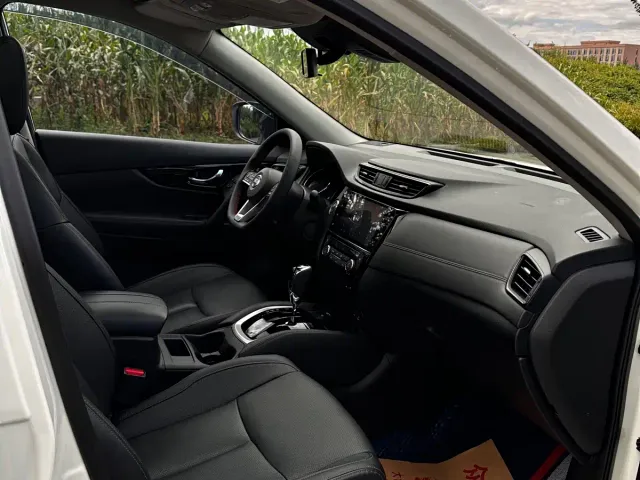 Nissan X-Trail — Фото автомобиля 12