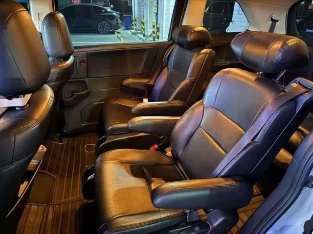 Honda Odyssey — Фото автомобиля 3