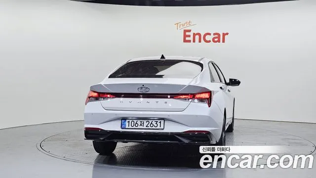 Hyundai AVANTE Avante (CN7) — Фото автомобиля 4