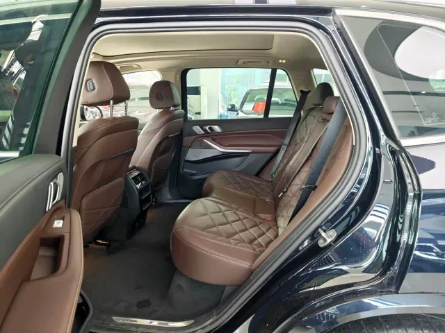 BMW X5 — Фото автомобиля 10