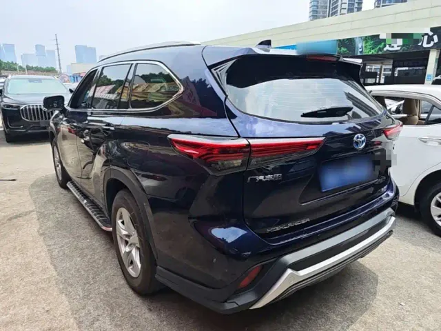 Toyota Highlander — Фото автомобиля 4