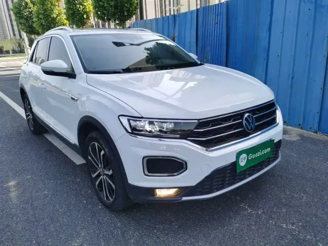Volkswagen T-Roc — Фото автомобиля 3