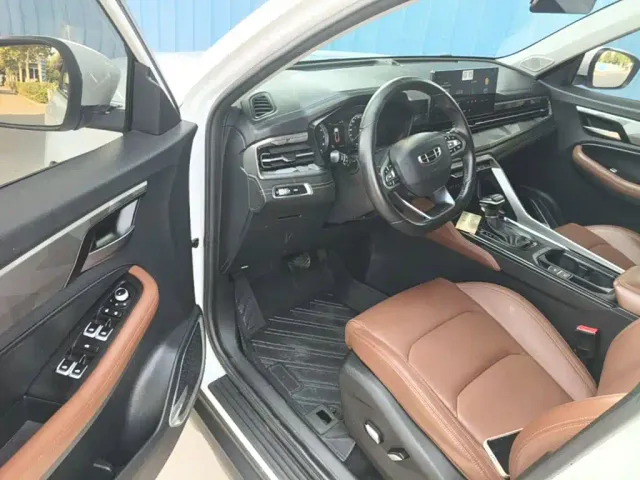 Geely Vision X6 — Фото автомобиля 15