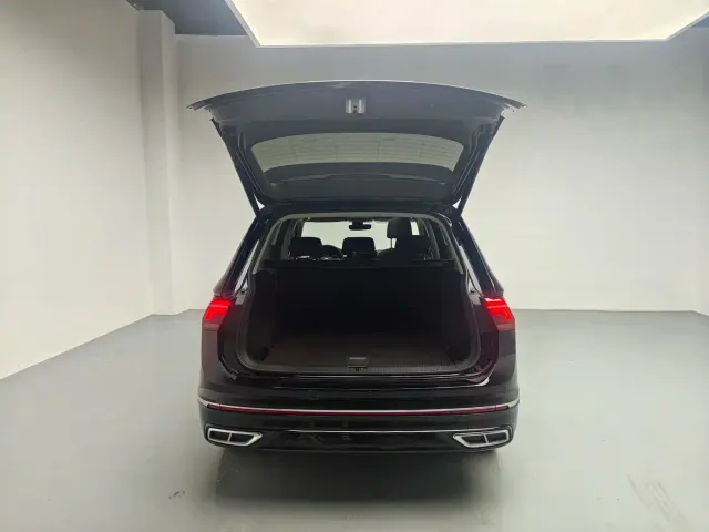 Volkswagen Tiguan L — Фото автомобиля 7