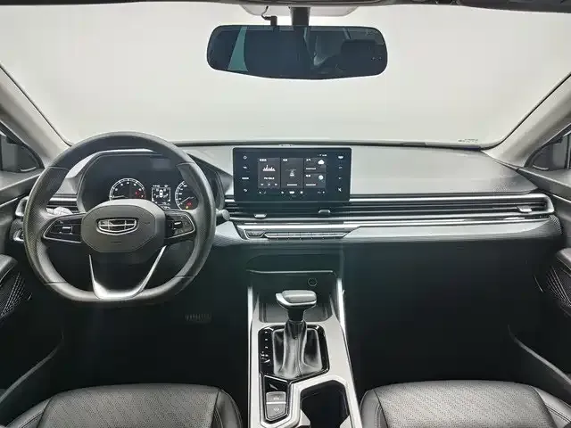 Geely Emgrand — Фото автомобиля 4