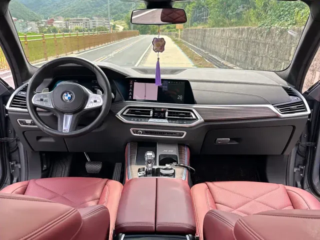 BMW X5 — Фото автомобиля 15