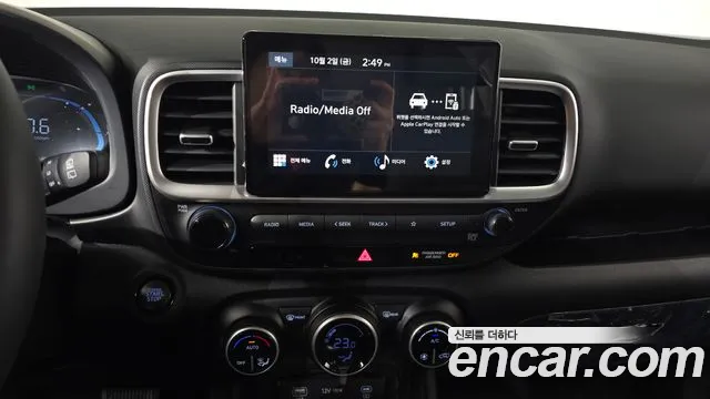 Hyundai Venue — Фото автомобиля 18