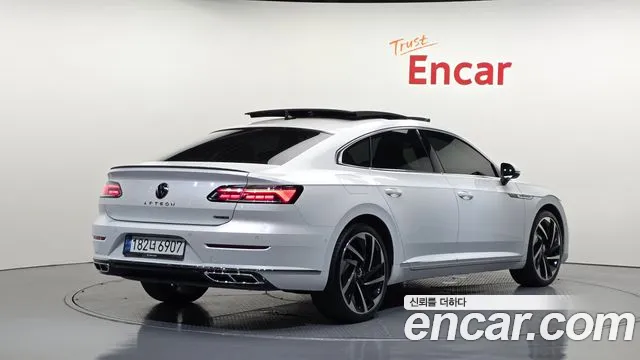 Volkswagen Arteon — Фото автомобиля 2