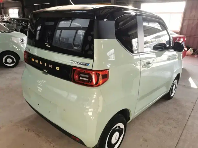Wuling Hongguang Mini EV — Фото автомобиля 6