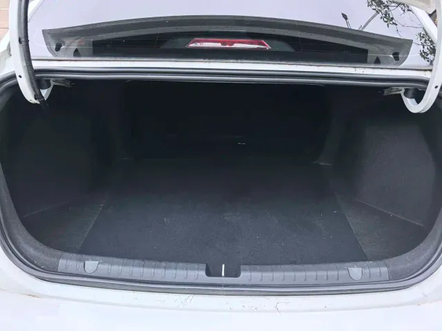 Geely Emgrand — Фото автомобиля 16