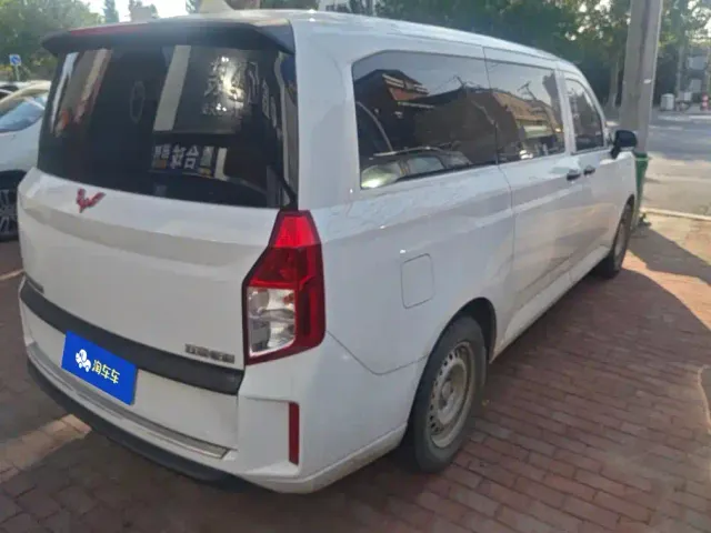 Wuling Zhengcheng — Фото автомобиля 3