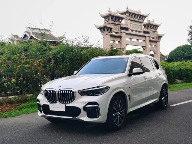 BMW X5 — Фото автомобиля 3