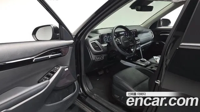 Kia Seltos — Фото автомобиля 9
