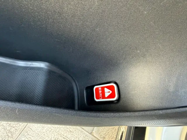 Xiaomi SU7 — Фото автомобиля 21