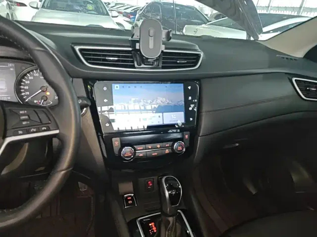 Nissan Qashqai — Фото автомобиля 12