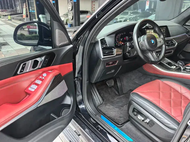 BMW X5 — Фото автомобиля 10