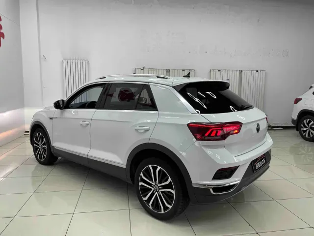 Volkswagen T-Roc — Фото автомобиля 6