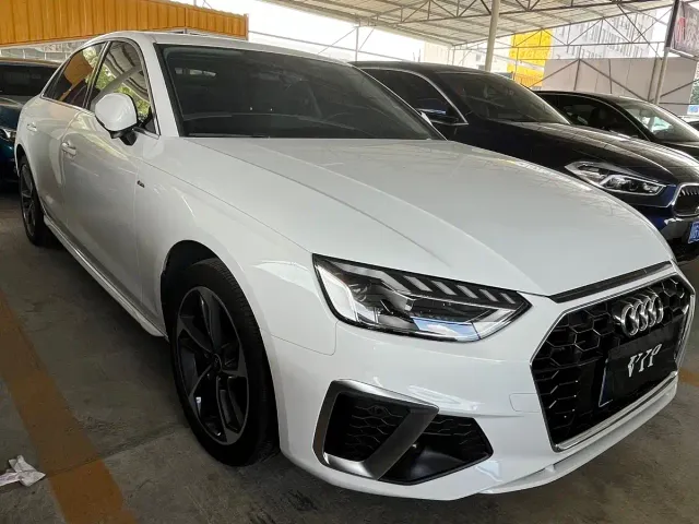 Фотография автомобиля — Audi A4L