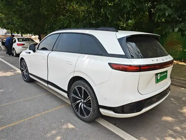 Xpeng G9 — Фото автомобиля 4