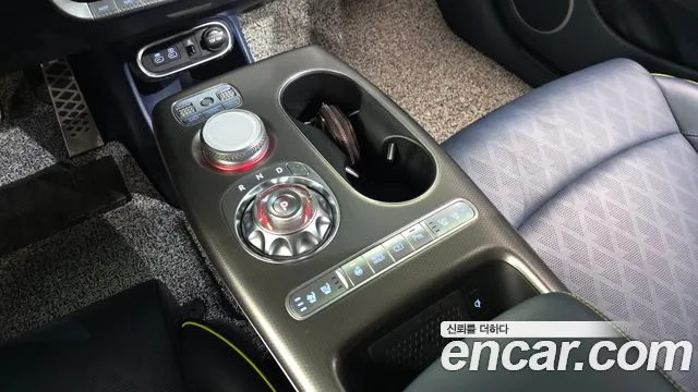 Genesis GV60 — Фото автомобиля 9