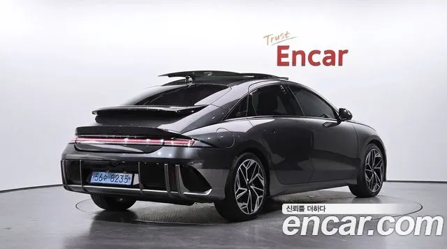 Hyundai Ioniq 6 — Фото автомобиля 2