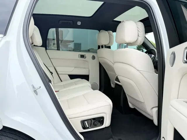 Li Auto L7 — Фото автомобиля 11