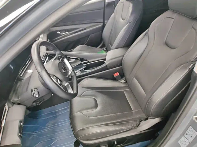 Hyundai Elantra — Фото автомобиля 14