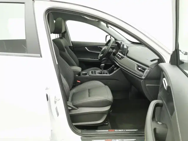 Chery Tiggo 8 — Фото автомобиля 23